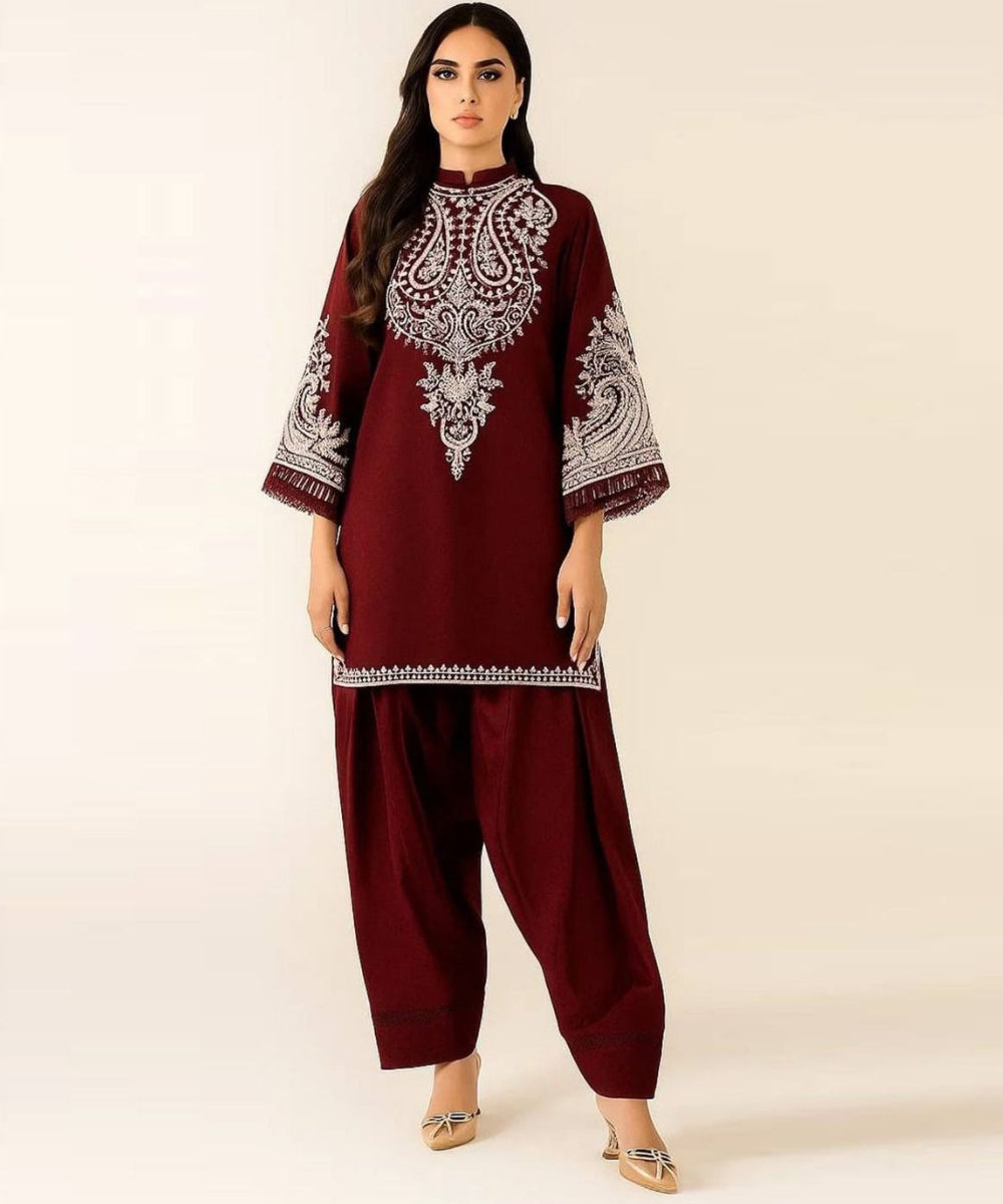 Meeram’s Dhenak Winter Dhenak Embroidery 2-Pc