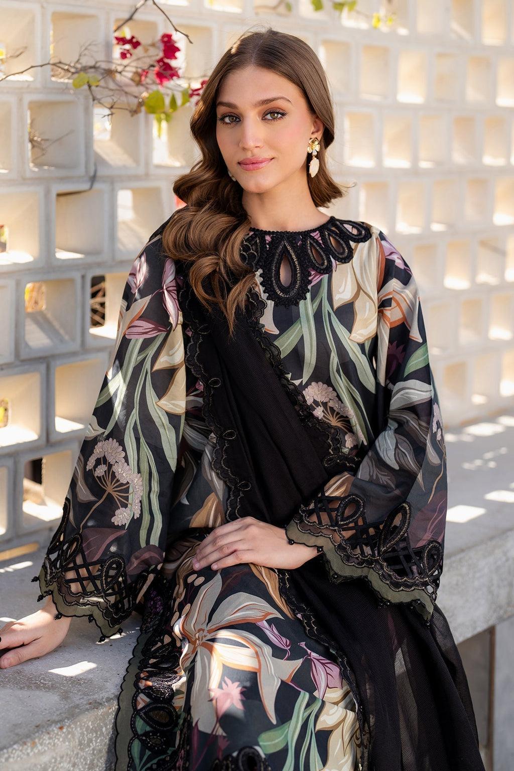 Karandi-3PC Digital Printed Shirt with Karandi Digital Printed Dupatta -4